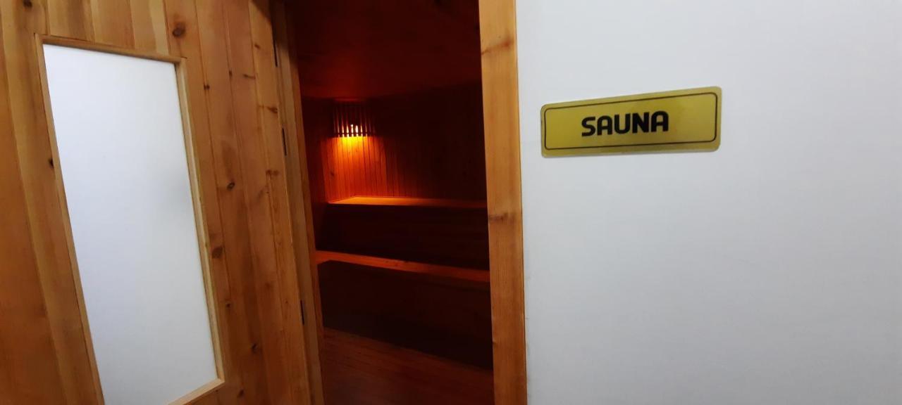 Sirius Tower Aparthotel Manama Luaran gambar