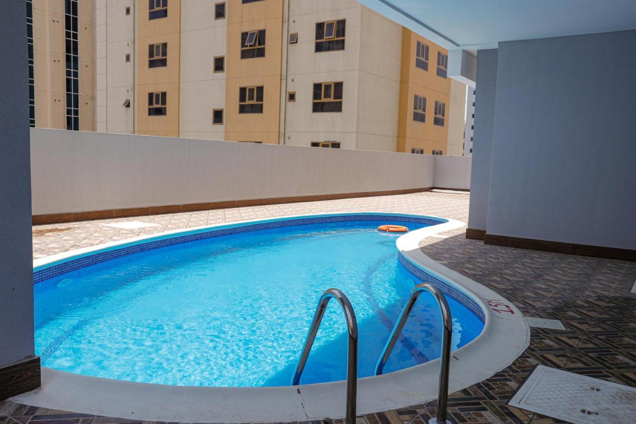Sirius Tower Aparthotel Manama Luaran gambar