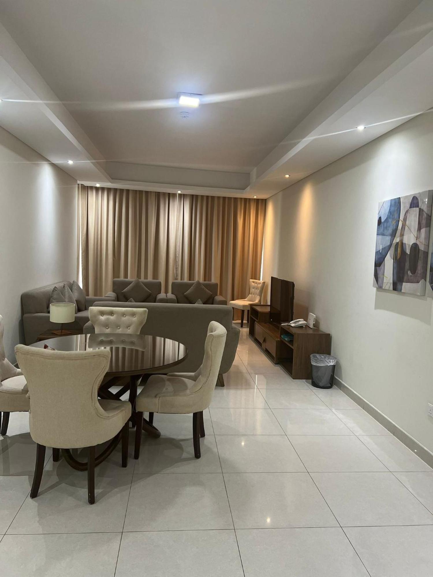 Sirius Tower Aparthotel Manama Luaran gambar