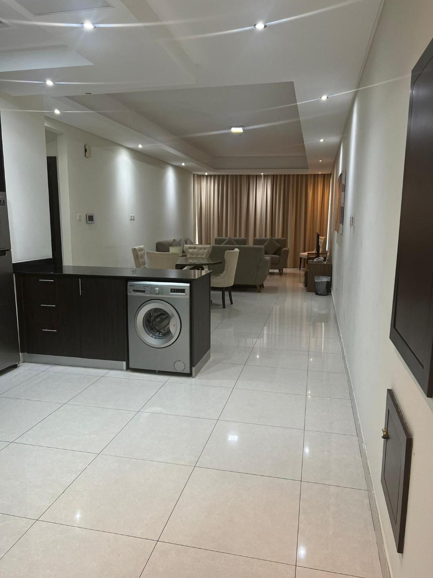 Sirius Tower Aparthotel Manama Luaran gambar